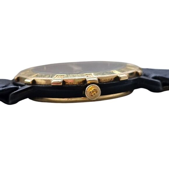 Vintage Gucci 3200L Women\'s Watch Gold Plated Roman Bezel Black Dial Swiss Made